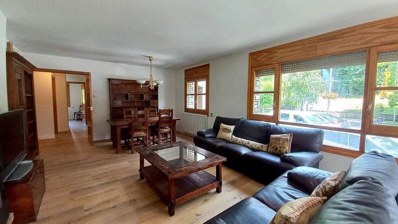 3-bedroom flat for rent in Ordino · 5 of 60
