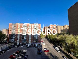 Piso en alquiler en La Paz en Madrid