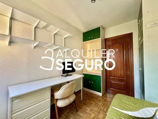 Piso en alquiler en La Paz en Madrid