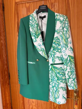 Blazer Carmen Horneros Talla 38