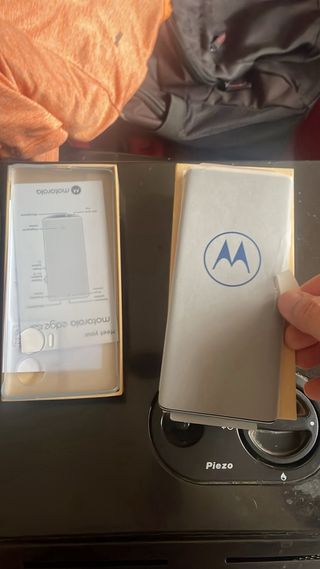 Motorola 50 Fusion es nuevo perocon fuga de tinta