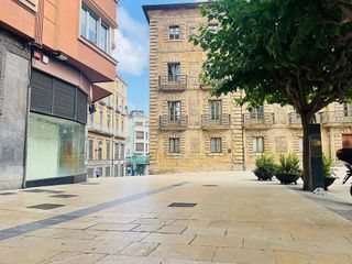 Local comercial en alquiler en Centro en Avilés