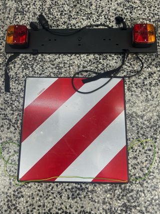 Portabicicletas  trasero + placa de señalización