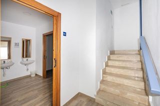 Local comercial en venta en Cervantes en Granada