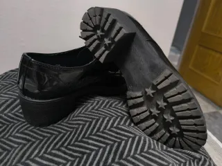 Zapatos charol Graceland negros