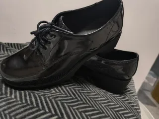 Zapatos charol Graceland negros