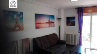 Piso en alquiler en Hospital - Parque sur en Albacete