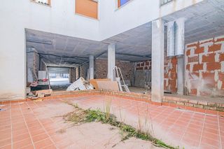Local comercial en venta en Zona Poniente en Armilla