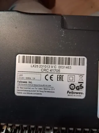 Destructora de papel casi sin uso Fellowes