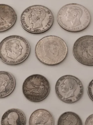 Lote 33 Monedas Españolas de Plata