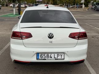 Volkswagen Passat 2021