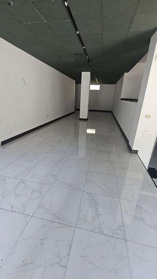 Local comercial en alquiler en Avda de Madrid - Pº de la Estación en Jaén