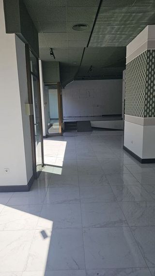 Local comercial en alquiler en Avda de Madrid - Pº de la Estación en Jaén