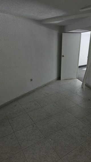 Local comercial en alquiler en Avda de Madrid - Pº de la Estación en Jaén