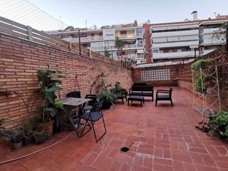 Oficina en alquiler en Sant Antoni en Barcelona