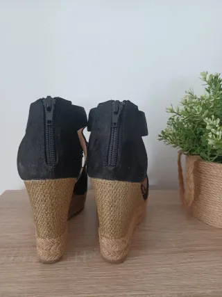 Cuñas esparto Corina negras