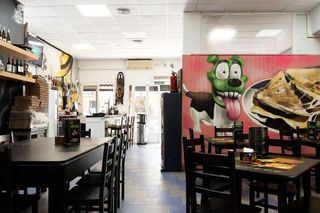 Local comercial en venta en San Pedro de Alcántara pueblo en Marbella