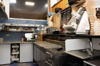 Local comercial en venta en San Pedro de Alcántara pueblo en Marbella