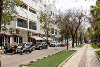 Local comercial en venta en San Pedro de Alcántara pueblo en Marbella