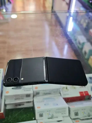 Samsung Z Flip 3 Negro para pieza.