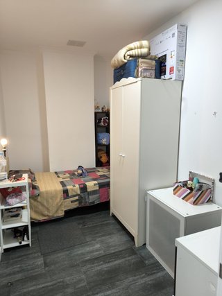 Se alquila habitación  – Zona tranquila