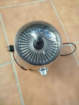 Exprimidor eléctrico H&M Diseño