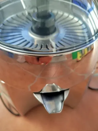 Exprimidor eléctrico H&M Diseño