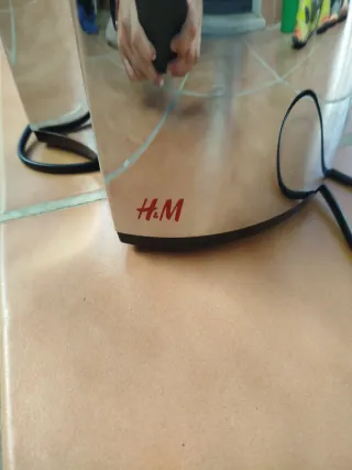 Exprimidor eléctrico H&M Diseño