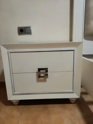 Cama Matrimonio Blanca con Cabecero Beige