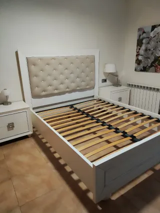 Cama Matrimonio Blanca con Cabecero Beige