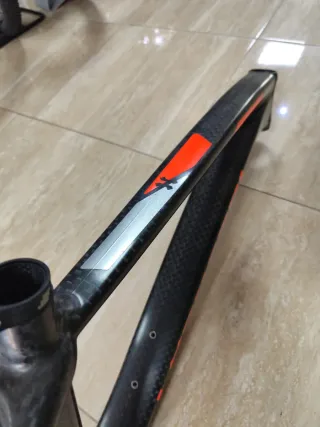 Cuadro MTB Leonardi Carbono