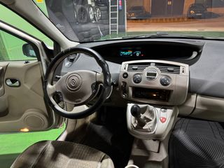 RENAULT Scénic CONFORT AUTHENTIQUE 1.9DCI