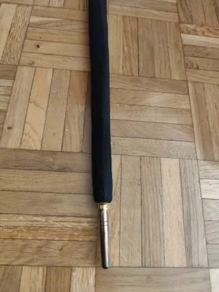 Paraguas vintage con mango curvo