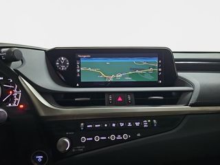 Lexus ES 2.5 300h Luxury D-View
