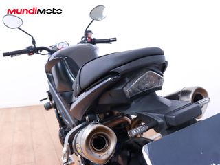 TRIUMPH SPEED TRIPLE 1050