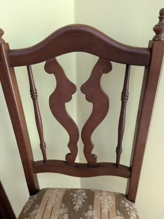 Sillas de comedor de madera y tela