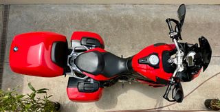 BMW S 1000 XR Roja y Negra