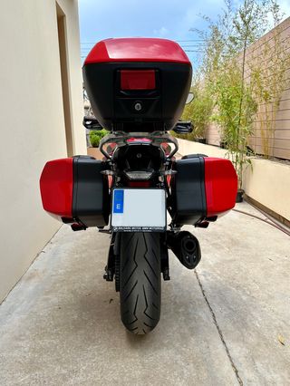 BMW S 1000 XR Roja y Negra
