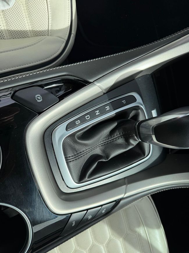 Ford Mondeo 2015, foto 13