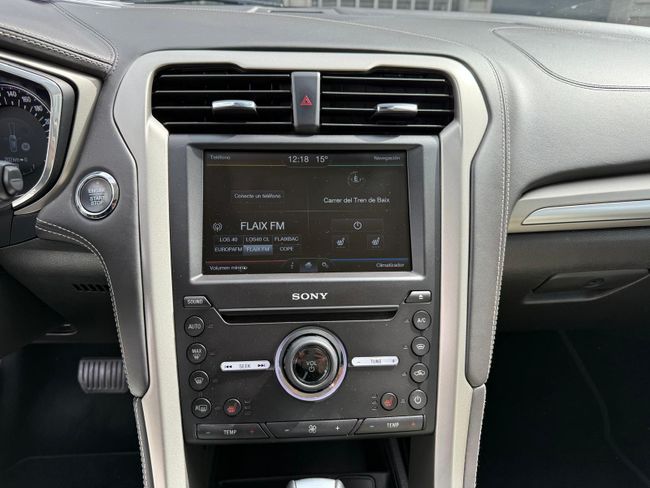 Ford Mondeo 2015, foto 14