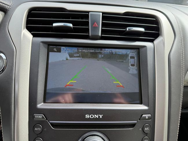 Ford Mondeo 2015, foto 15