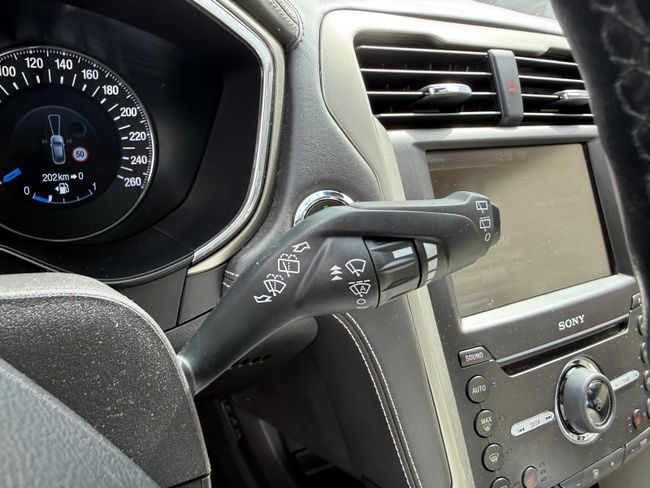 Ford Mondeo 2015, foto 18