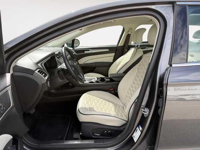 Ford Mondeo 2015, foto 21