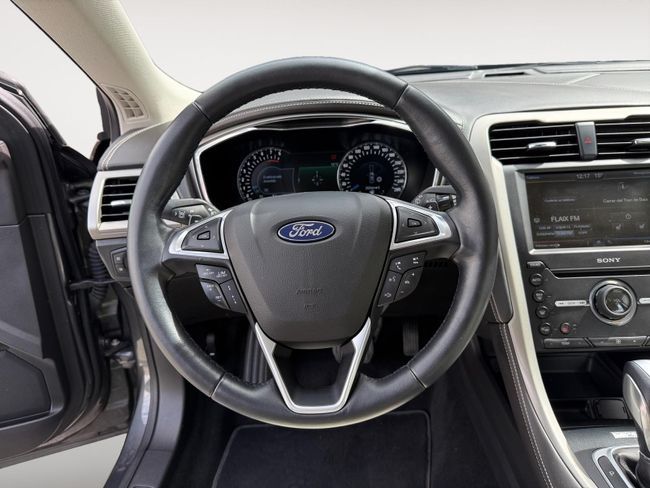 Ford Mondeo 2015, foto 24