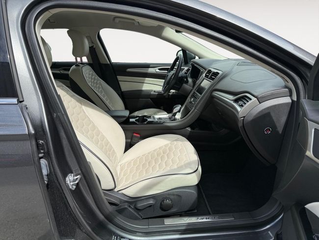 Ford Mondeo 2015, foto 26
