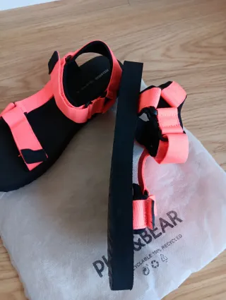 T.38 Sandalias Pull&Bear T.38