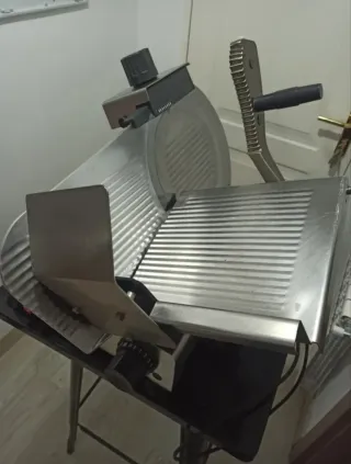 Cortadora Fiambre Profesional Braher USA-300
