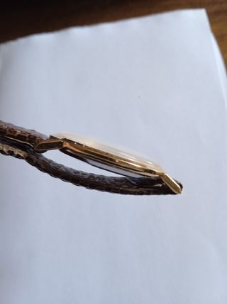 Reloj Omega Clásico dorado. MECANICO