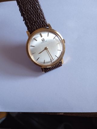 Reloj Omega Clásico dorado. MECANICO