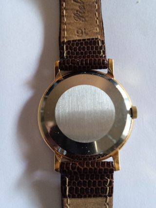 Reloj Omega Clásico dorado. MECANICO